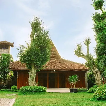 Kampoeng Joglo Boutique Hotel-3